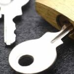 Αιγιάλεια: Εγκαλείται ο Δήμος γιατί δαπάνησε 5.500 € για αγορά κλειδιών και λουκέτων μέσα σε ένα χρόνο