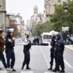 Συναγερμός στο Παρίσι: Άνδρας επιτέθηκε με μαχαίρι σε γυναίκες