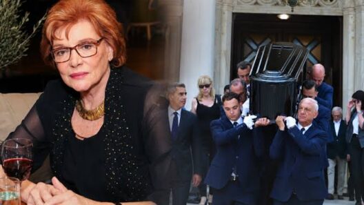 Κοντού: Βαθιά συγκίνηση στην κηδεία της αξέχαστης ηθοποιού 12 Κοντό: Βαθιά συγκίνηση στην κοινότητα