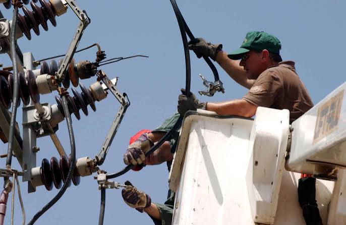 Πάτρα: Συνελήφθησαν τρία μέλη συμμορίας που εξαπάτησαν πολίτη, με πρόσχημα βραχυκύκλωμα 2 Πάτρα: Συμβολή τριών μελών συμμορίας που εξαπάτησαν πολίτη