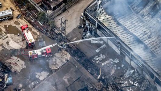 Ασπρόπυργος: Μάχη για τη ζωή δίνουν οι 3 πολυεγκαυματίες φωτιάς σε επιχείρηση ΣΚΛΗΡΕΣ ΕΙΚΟΝΕΣ 18 Ασπρόπυργος: Μάχη για τη ζωή δίνουν οι 3 πολυεγκαυματίες φωτιάς σε επιχείρηση ΣΚΛΗΡΕΣ ΕΙΚΟΝΕΣ