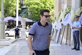 Κοντού: Βαθιά συγκίνηση στην κηδεία της αξέχαστης ηθοποιού ΦΩΤΟ 13 Κοντού: Βαθιά συγκίνηση στην κηδεία της αξέχαστης ηθοποιού ΦΩΤΟ