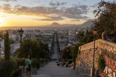 Αχαΐα: Υποχωρεί ο καύσωνας αλλά παραμένει το θερμό σκηνικό