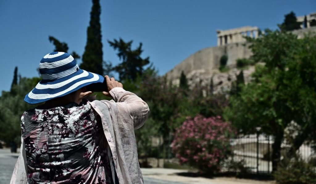 Καιρός: Έρχεται νέο κύμα ζέστης - Πώς θα κυλήσουν οι επόμενες μέρες του Ιουλίου