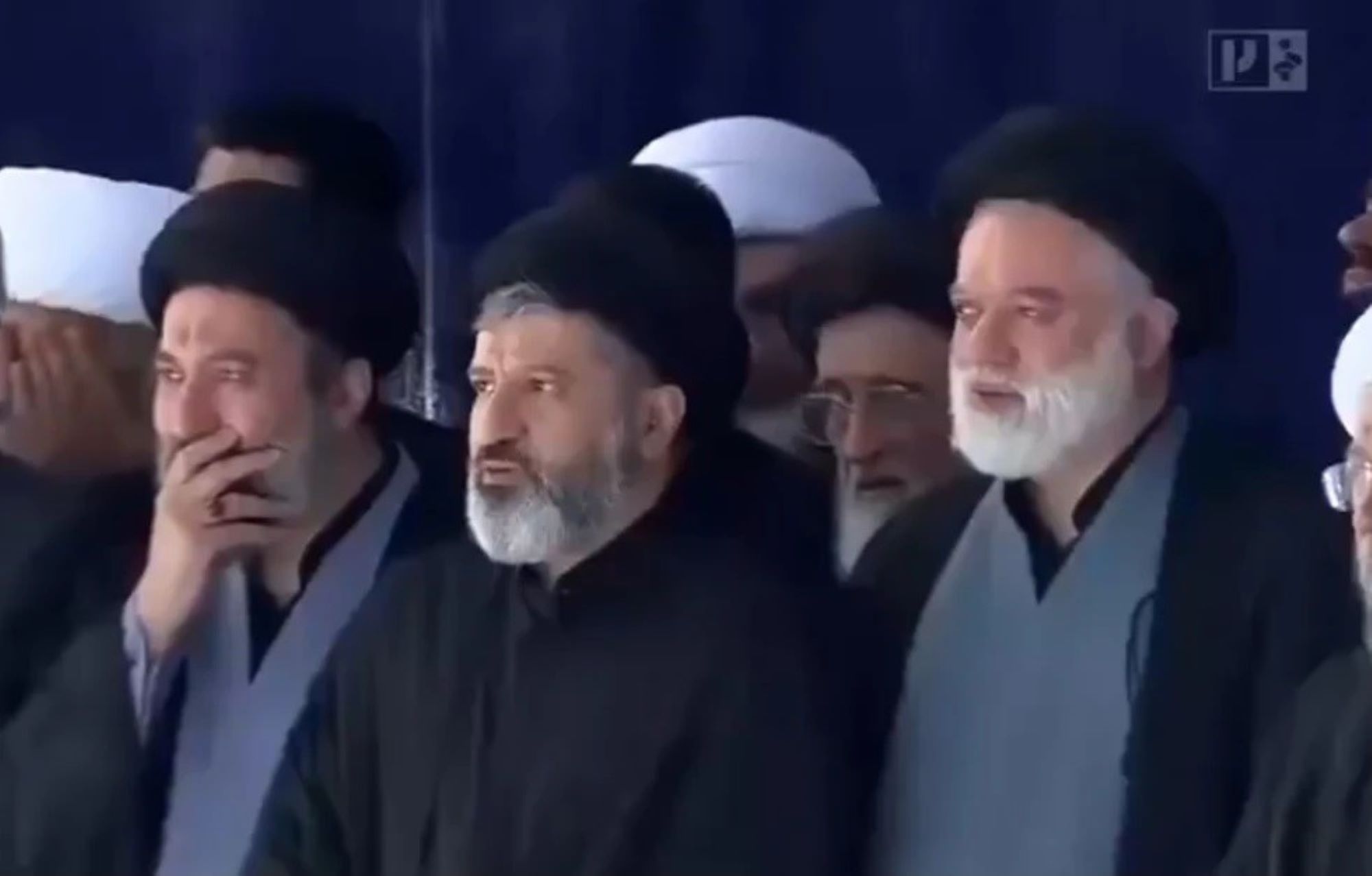 Κηδεία Χαμενεΐ: Παρόντες οι τρεις γιοι του - Απών ο διαδόχος του Μοτζτάμπα ΒΙΝΤΕΟ