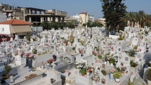 Αίγιο: Προσέλευση για την εξόφληση Τελών Νεκροταφείου 16 Αίγιο: Προσέλευση για την εξόφληση Τελών Νεκροταφείου