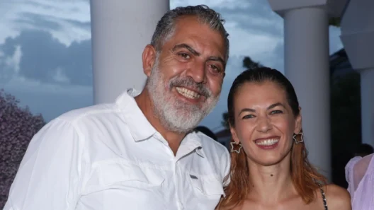 Κούλλης Νικολάου στη σύζυγό του: Το πιο μεγάλο θέλω της ζωής μου ήσουν πάντα εσύ 12 Κούλλης Νικολάου στη σύζυγό του: Το πιο μεγάλο θέλω της ζωής μου ήσουν πάντα εσύ