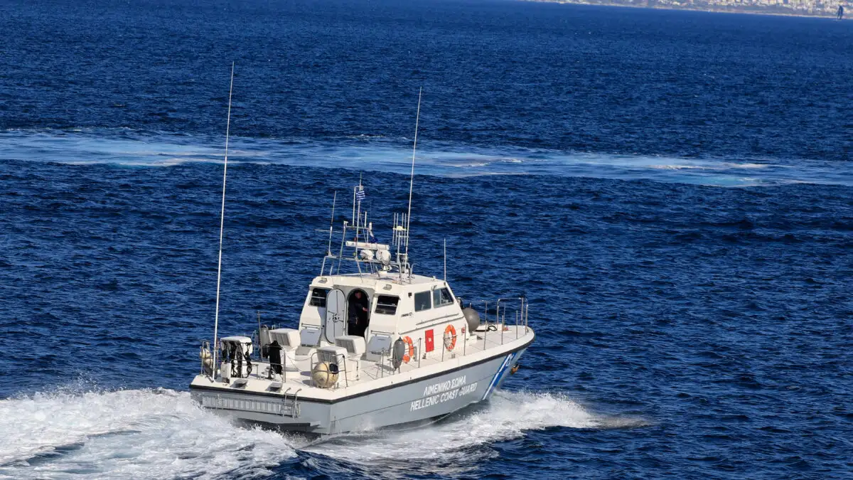 Λιμενικό σκάφος εν πλω για έρευνα αγνοούμενου στη Θεσσαλονίκη.