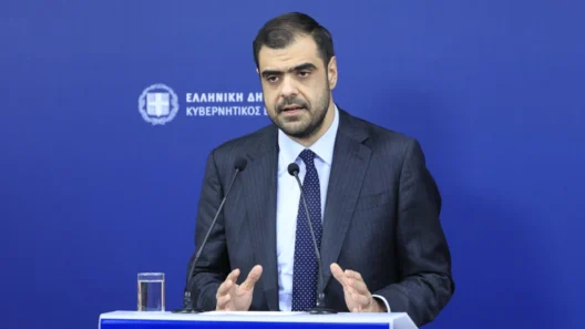 Μαρινάκης: Το 2015 οι παράνομοι μετανάστες στη Λέσβο ήταν 19.000, σήμερα μόλις 277 13 Μαρινάκης: Το 2015 οι παράνομοι μετανάστες στη Λέσβο ήταν 19.000, σήμερα μόλις 277
