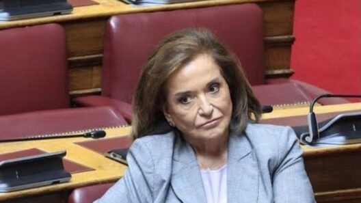 Μπακογιάννη για Σαμαρά: «Είναι η προσωποποίηση της υποκρισίας, 100% θα κάνει κόμμα» 39 Η Μπακογιάννη στην Πάτρα