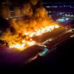 Λάρισα: Πύρινη κόλαση σε επιχείρηση, με εκρήξεις ΕΝΤΥΠΩΣΙΑΚΟ ΒΙΝΤΕΟ-ΦΩΤΟ