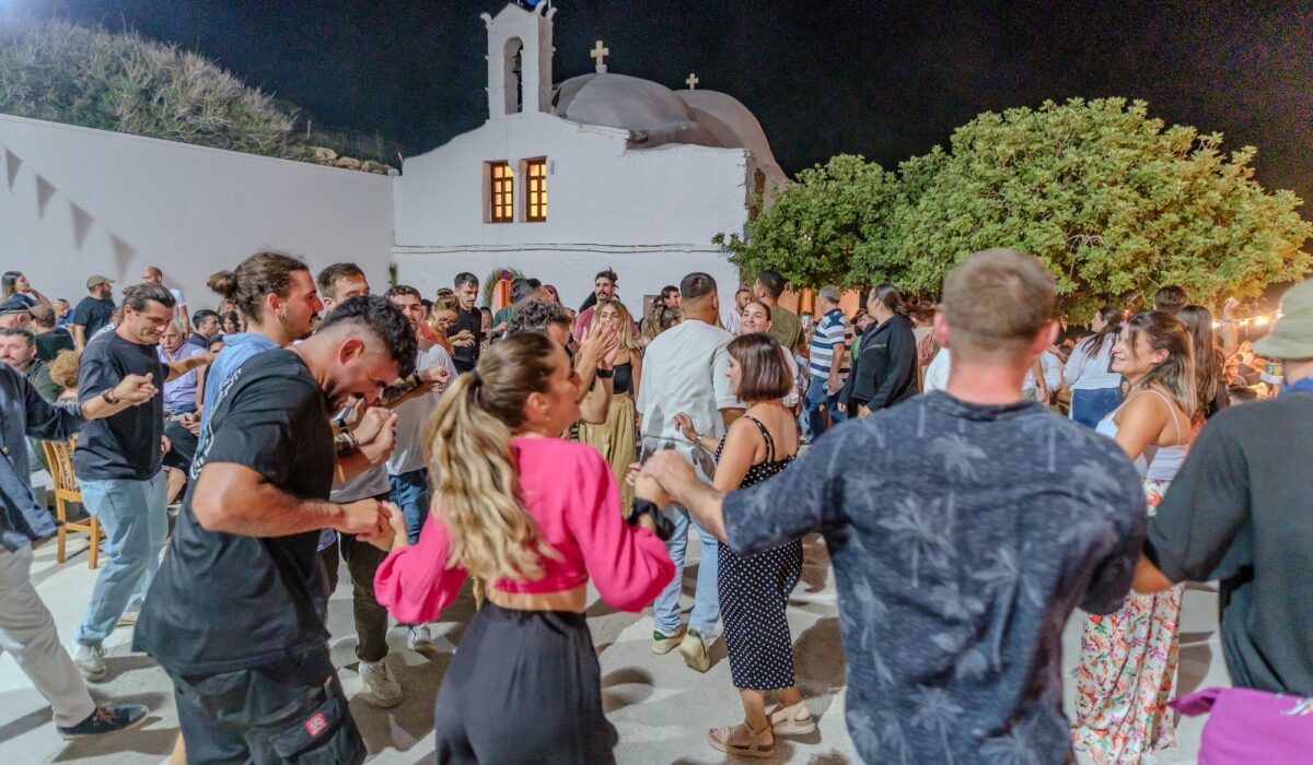Αχαΐα: «Είμαστε για...τα πανηγύρια» - Η νέα εποχή στην διασκέδαση - Ο Bελισσάρης και οι άλλοι στο Patrapress 5 Αχαΐα: «Είμαστε για...τα πανηγύρια» - Η νέα εποχή στην διασκέδαση - Ο Bελισσάρης και οι άλλοι στο Patrapress