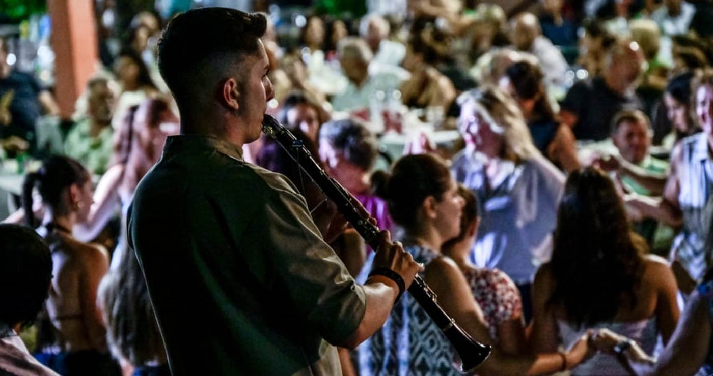 Αχαΐα: «Είμαστε για...τα πανηγύρια» - Η νέα εποχή στην διασκέδαση - Ο Bελισσάρης και οι άλλοι στο Patrapress 11 Αχαΐα: «Είμαστε για...τα πανηγύρια» - Η νέα εποχή στην διασκέδαση - Ο Bελισσάρης και οι άλλοι στο Patrapress
