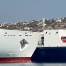 Λιμάνι Σούδας: Βίντεο από τη στιγμή της σύγκρουσης πλοίων 3 Λιμάνι Σούδας: Βίντεο από τη στιγμή της σύγκρουσης πλοίων