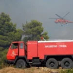 Αιτωλοακαρνανία: Σηκώθηκαν αεροσκάφη και ελικόπτερο σε πυρκαγιά
