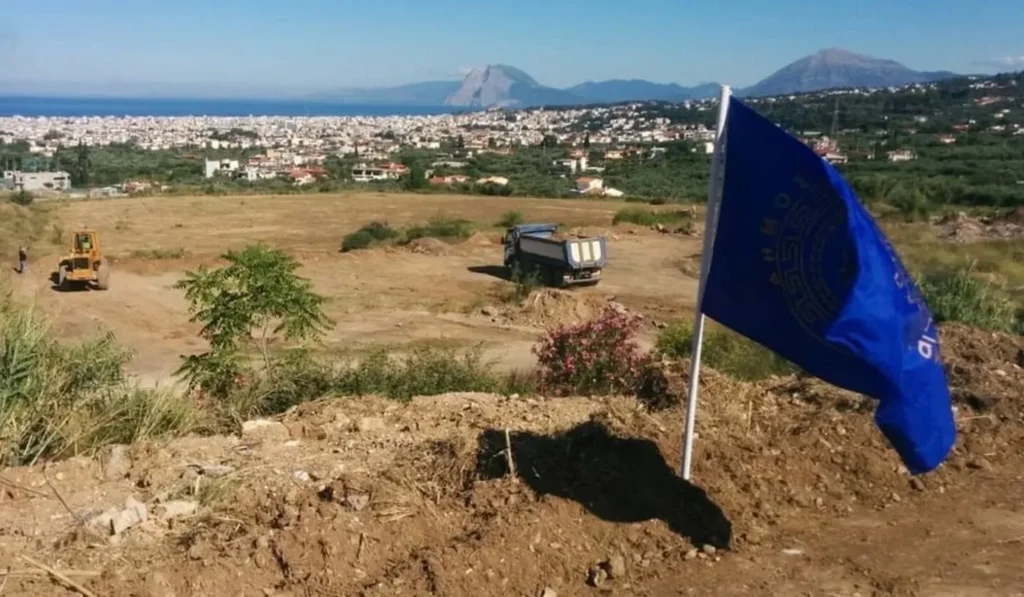 Ριγανόκαμπος: Ιστορική συμφωνία Δήμου με ΕΤΑΔ για τον παλαιό σκουπιδότοπο, που θα γίνει Πάρκο