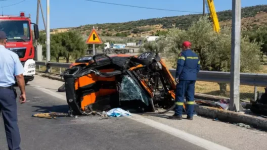 Λέσβος: Νεκρές δύο γυναίκες σε τροχαίο 13 Λέσβος: Νεκρές δύο γυναίκες σε τροχαίο