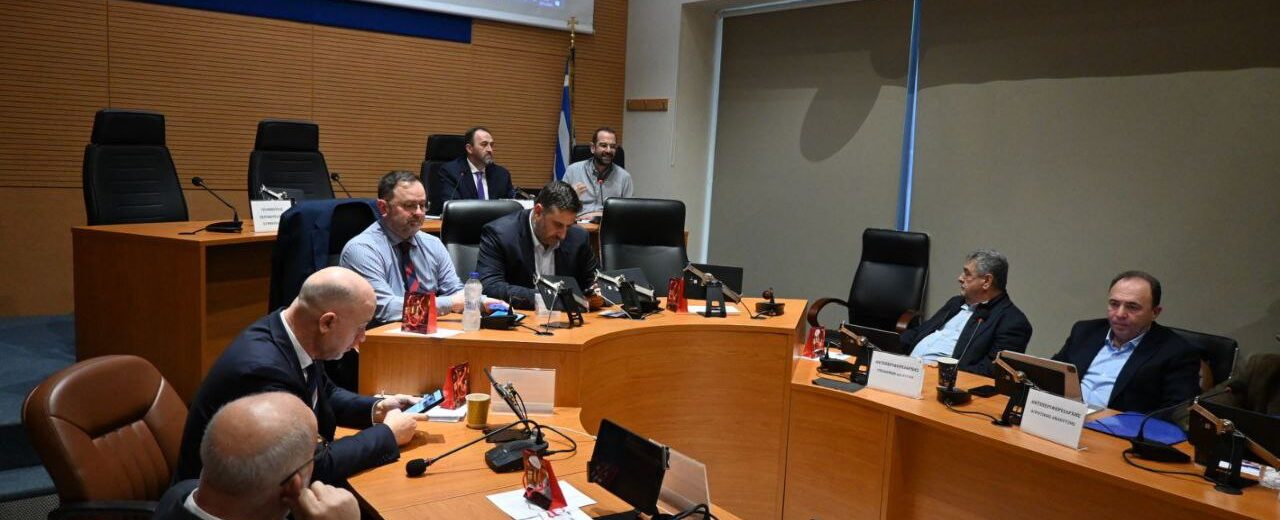 LIVE- Πάτρα: Εκλέγει νέο Προεδρείο το Περιφερειακό Συμβούλιο