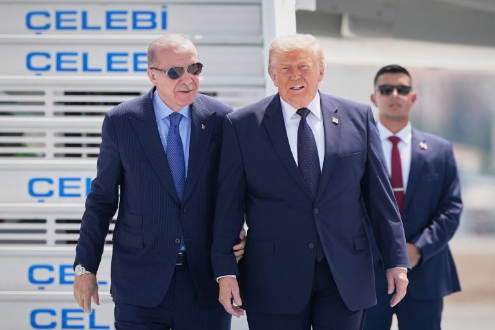 Τουρκία: Η εντυπωσιακή υποδοχή Τραμπ από τον Ερντογάν ΒΙΝΤΕΟ