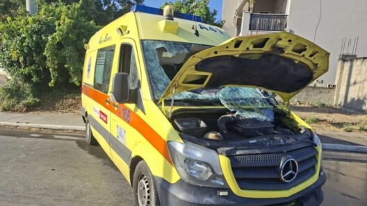 ΒΙΝΤΕΟ από τη σύγκρουση ασθενοφόρου με ΙΧ νοσηλεύτριας στα Χανιά 16 ΒΙΝΤΕΟ από τη σύγκρουση ασθενοφόρου με ΙΧ νοσηλεύτριας στα Χανιά