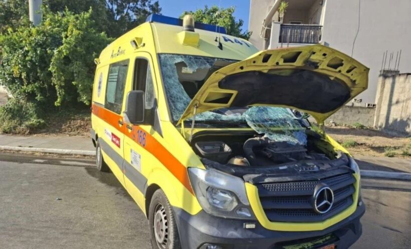 ΒΙΝΤΕΟ από τη σύγκρουση ασθενοφόρου με ΙΧ νοσηλεύτριας στα Χανιά 4 ΒΙΝΤΕΟ από τη σύγκρουση ασθενοφόρου με ΙΧ νοσηλεύτριας στα Χανιά