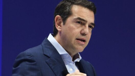 Η ερώτηση πολίτη και η παραδοχή Τσίπρα για το παρελθόν ΒΙΝΤΕΟ 12 Ο Alexis Tsipras στην παρέλαση