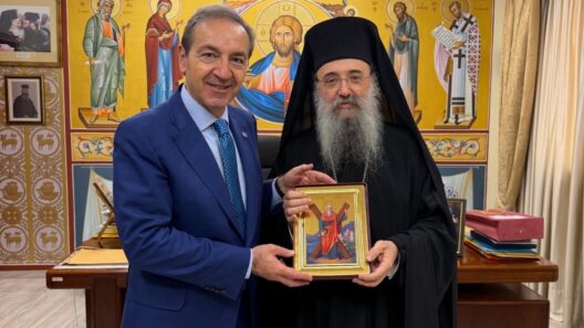 Πάτρα: Ο υφυπουργός Δικαιοσύνης Ιωάννης Μπούγας στον Μητροπολίτη, με τις ευλογίες του Αγίου Ανδρέα 12 Ο Υφυπουργός Δικαιοσύνης Ιωάννης Богάς στην Πάτρα