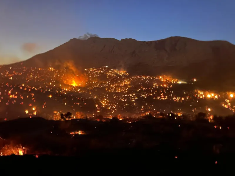 Φωτιές σε Ρέθυμνο, Πάρο, Κάλυμνο, Άνδρο – Ολες οι εξελίξεις ΖΩΝΤΑΝΑ (ΒΙΝΤΕΟ-ΦΩΤΟ)