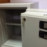 Πάτρα: Μπήκαν σε σπίτι, χτύπησαν τον ιδιοκτήτη και «σήκωσαν» το χρηματοκιβώτιο