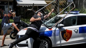 Πόλη της Τίρανα με τραυματίες