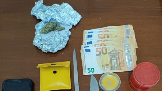 Αμφιλοχία: Βρήκαν ακατέργαστη κάνναβη σε αστυνομικό έλεγχο 37 Αμφιλοχία: Βρήκαν ακατέργαστη κάνναβη σε αστυνομικό έλεγχο