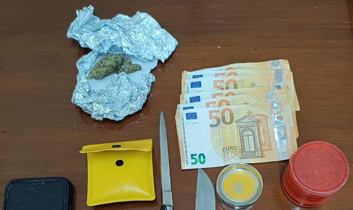 Αμφιλοχία: Βρήκαν ακατέργαστη κάνναβη σε αστυνομικό έλεγχο
