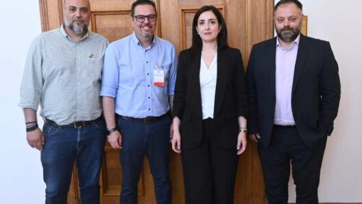 Αχαΐα: Ο Σπύρος Τσιρώνης στο πλευρό των εργαζομένων σε ακτινοβολία 40 Ο Τσιρώνης με τρεις εκπροσώπους της Ε.Τ.Α.Α.Ε. σε συνάντηση.