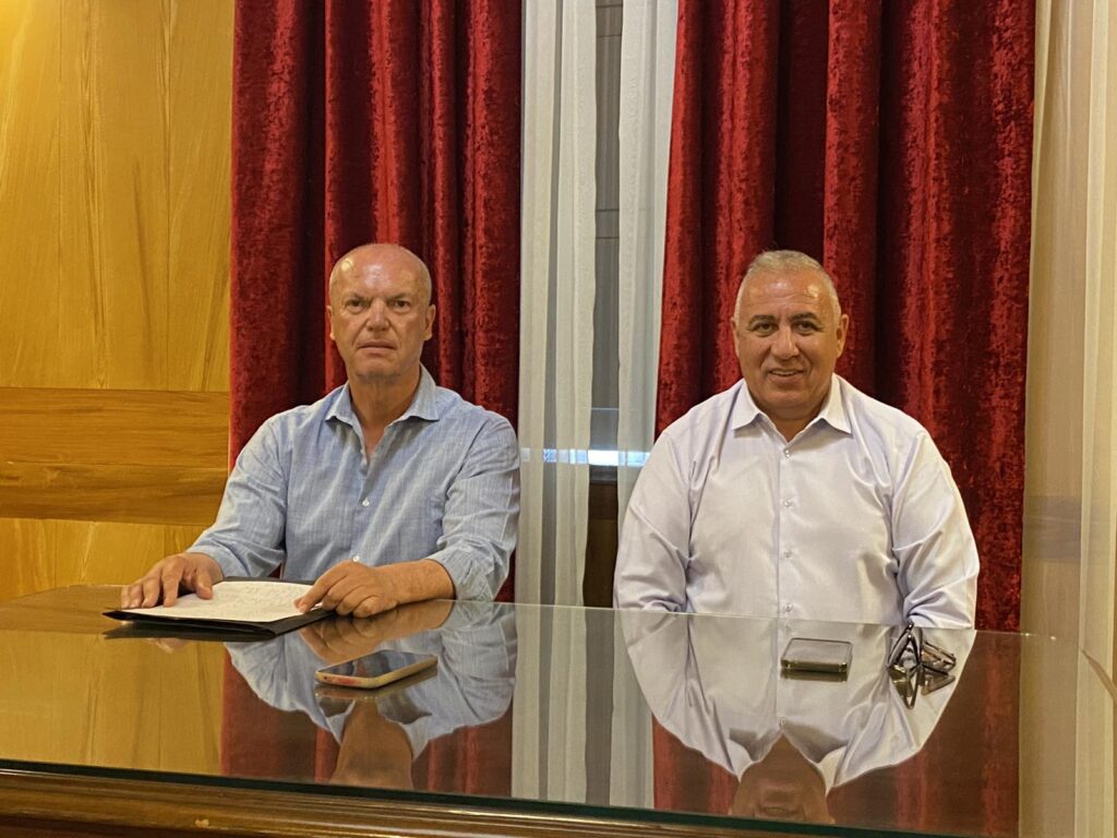 Αιγιάλεια: Ο δήμαρχος Τάκης Ανδριόπουλος για καθημερινότητα, καθαριότητα, έργα