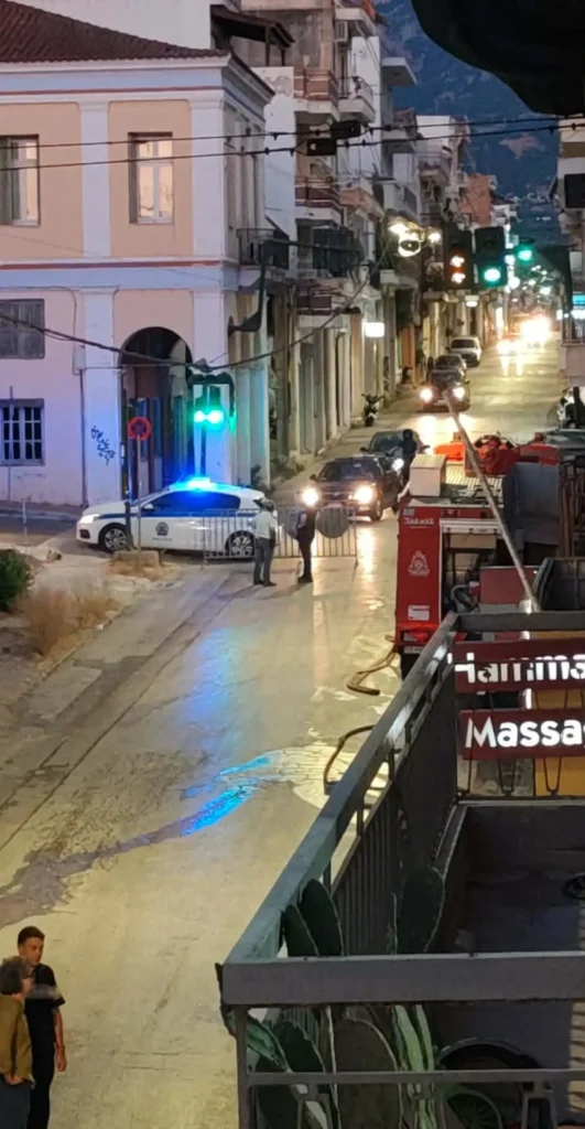 Πάτρα: «Πράσινο φως» για την κατεδάφιση του διατηρητέου στη Γερμανού που κάηκε ΦΩΤΟ 5 Πάτρα: «Πράσινο φως» για την κατεδάφιση του διατηρητέου στη Γερμανού που κάηκε ΦΩΤΟ