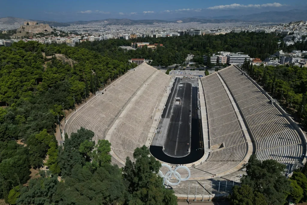 Καλλιμάρμαρο: Ο πρώτος μεγάλος καθαρισμός μετά από έναν αιώνα 5 Καλλιμάρμαρο: Ο πρώτος μεγάλος καθαρισμός μετά από έναν αιώνα