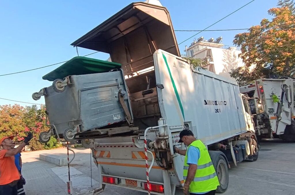 Ήλιδα: Συστηματικοί καθαρισμοί και απολυμάνσεις κάδων στην πόλη ΦΩΤΟ