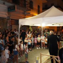 Κάτω Αχαΐα και Πύργος φόρεσαν τα γιορτινά τους – Στο πλευρό της τοπικής αγοράς η Περιφέρεια Δυτικής Ελλάδας ΦΩΤΟ 1 Κάτω Αχαΐα και Πύργος φόρεσαν τα γιορτινά τους – Στο πλευρό της τοπικής αγοράς η Περιφέρεια Δυτικής Ελλάδας ΦΩΤΟ