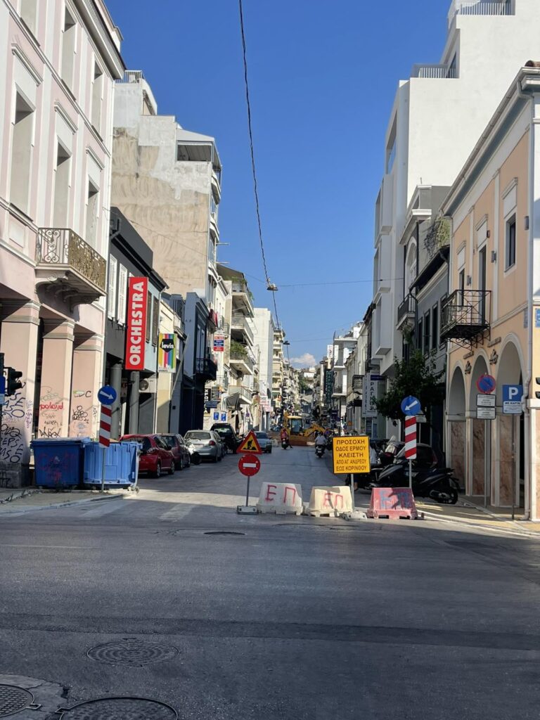 Πάτρα: Πολυμέτωπη επίθεση εμπόρων για το κλείσιμο δρόμων στο κέντρο ΦΩΤΟ 5 Πάτρα: Πολυμέτωπη επίθεση εμπόρων για το κλείσιμο δρόμων στο κέντρο ΦΩΤΟ