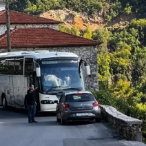 Το video που... έριξε το Ελληνικό διαδίκτυο - «Δεν ξέρεις να οδηγάς» 2 Το video που... έριξε το Ελληνικό διαδίκτυο - «Δεν ξέρεις να οδηγάς»
