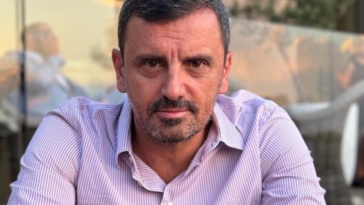 «Η γιορτή που ενώνει τον απανταχού Ελληνισμό» 12 «Η γιορτή που ενώνει τον απανταχού Ελληνισμό»