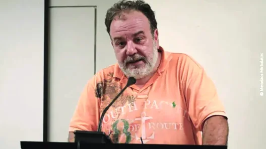 «Τα γυαλιά του υπουργού μας» 12 Γυάλινα του Υπουργού μας