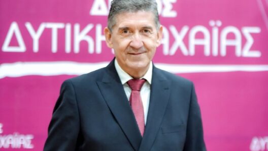 «Χρειάζεται αντιπολίτευση σοβαρή, δυνατή, δημιουργική, παρούσα στις δύσκολες στιγμές, με προτάσεις, υπευθυνότητα και θεσμική λειτουργία» 13 «Χρειάζεται αντιπολίτευση σοβαρή, δυνατή, δημιουργική, παρούσα στις δύσκολες στιγμές, με προτάσεις, υπευθυνότητα και θεσμική λειτουργία»