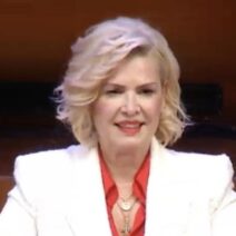 «Υπάρχουν στιγμές που τα λόγια μοιάζουν φτωχά μπροστά στις εικόνες που αντικρίζουμε»