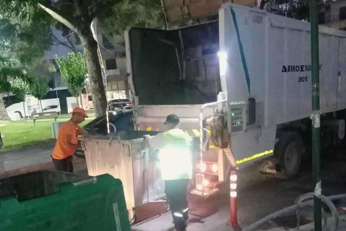 Ήλιδα: Συστηματικοί καθαρισμοί και απολυμάνσεις κάδων στην πόλη ΦΩΤΟ 5 Ήλιδα: Συστηματικοί καθαρισμοί και απολυμάνσεις κάδων στην πόλη ΦΩΤΟ