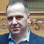 «Ενα βήμα μπροστά»