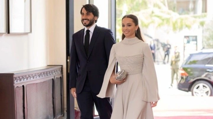 Ιορδανία: Η πριγκίπισσα Ιμάν έγινε μητέρα διδύμων – Ο ελληνικής καταγωγής σύζυγός της