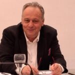 «Ζωντανή την πίστη και την παράδοση»