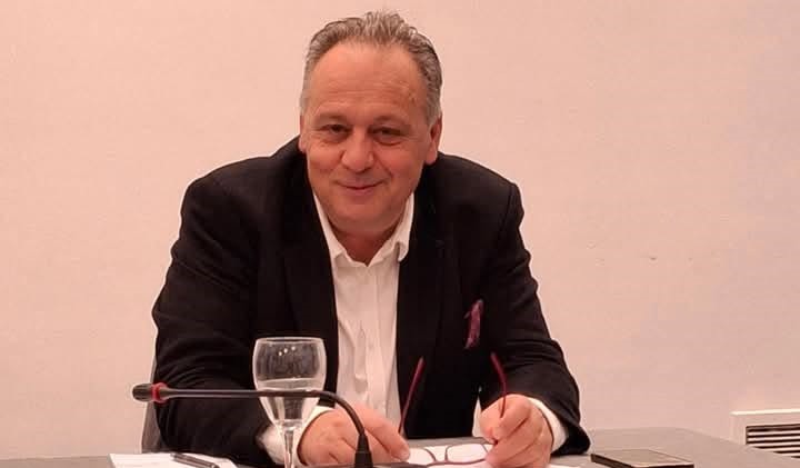 «Ζωντανή την πίστη και την παράδοση»