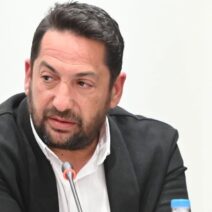 «Με 2,00€ πετρέλαιο ….τα τρακτέρ αράζουν» 1 «Με 2,00€ πετρέλαιο ….τα τρακτέρ αράζουν»